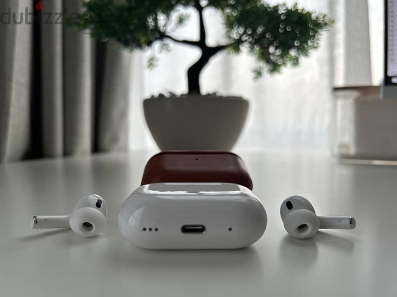 Apple AirPods Pro Gen 2 3