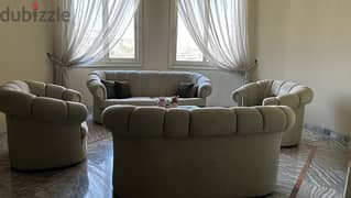 living room in a good condition طقم ليفينج كامل للبيع