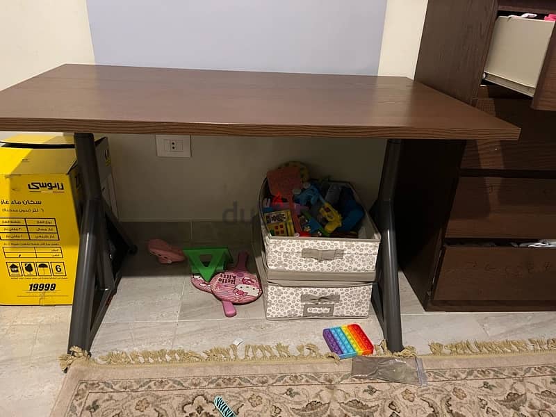 IKEA used desk (very good) 120x70cm 5