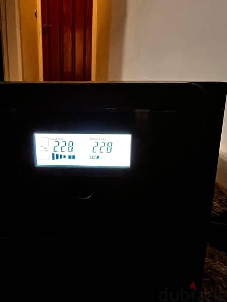 UPS APC Shnieder Electric 1500VA Like Newمانع انقطاع الكهرباء 4