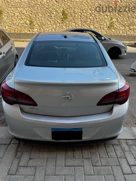 Opel Astra 2013 1