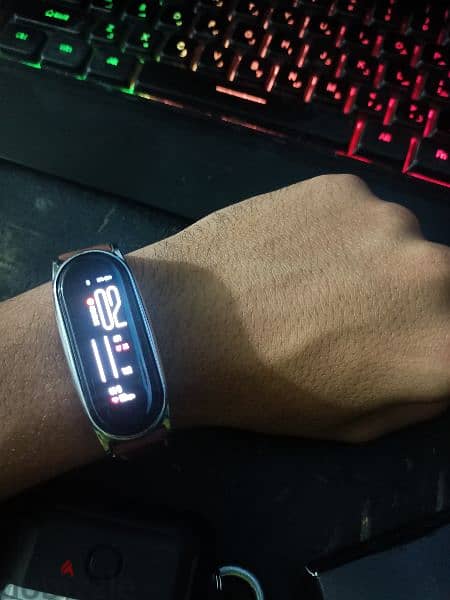 Mi band 6 ممتازه و بسعر لقطه جلد 1