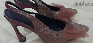 حذاء سوارية جديد من الإمارات 39