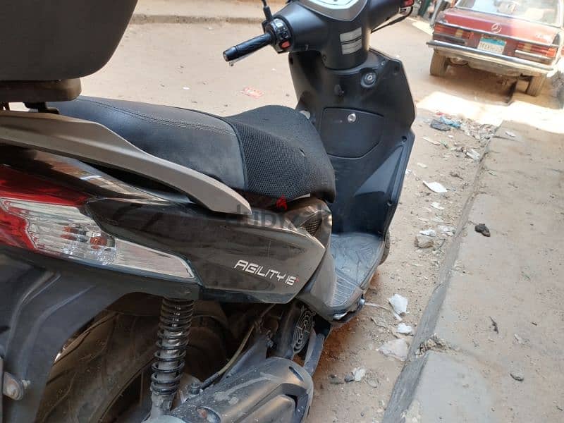 للبيع اسكوتر كيمكو اجيلتى 200 cc 2