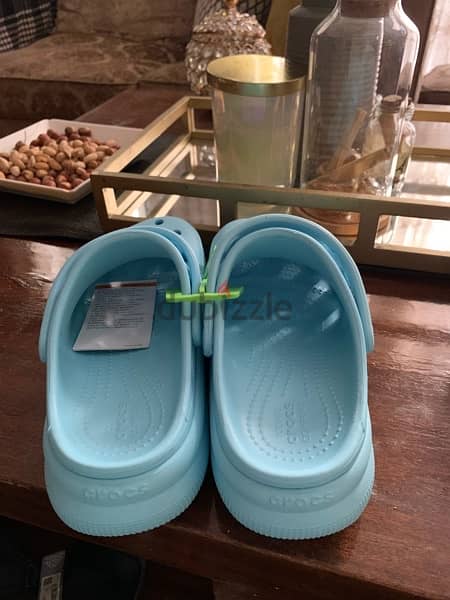 Crocs size 38 3