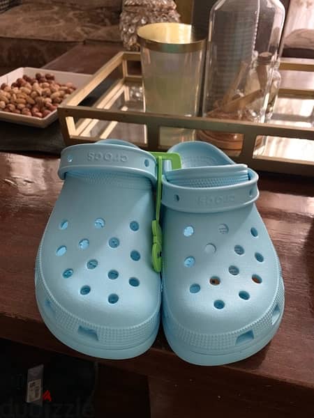 Crocs size 38 4