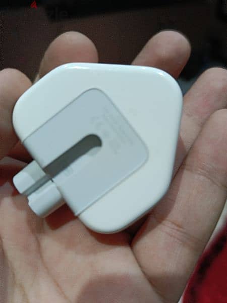 apple original Charger 10w like New 4