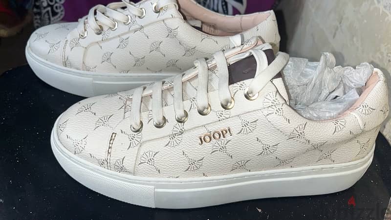 كوتشى joop 1