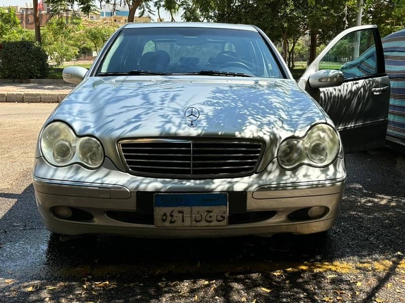 Mercedes-Benz C240 2004 For Sale 0