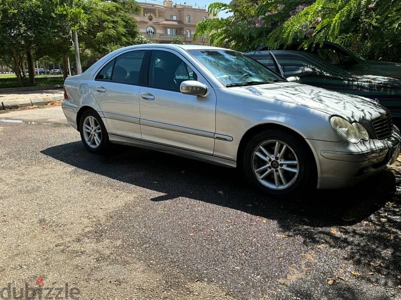 Mercedes-Benz C240 2004 For Sale 3