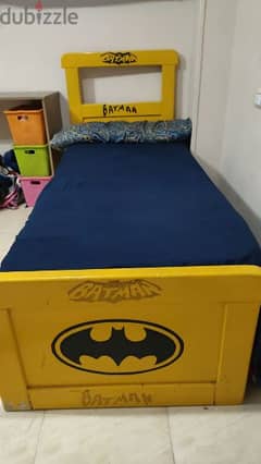 2 سرير اطفال