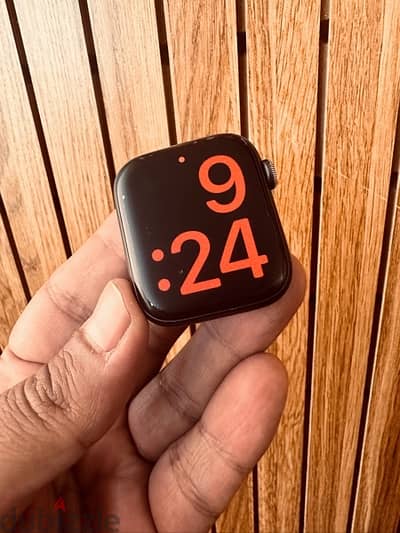 Apple Watch SE perfect condition with box 44 MM