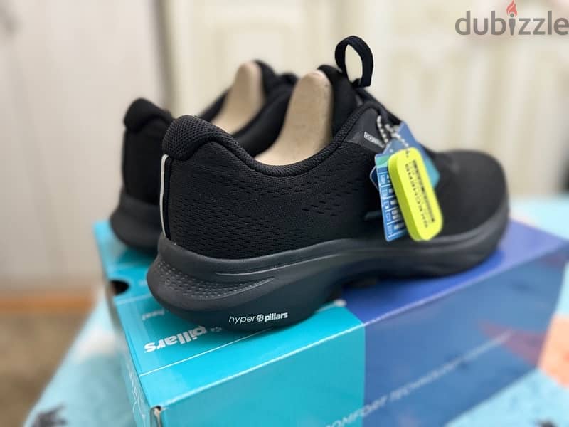 Skechers For Sale like New - شوز اسكتشر للبيع حالة جديدة 1