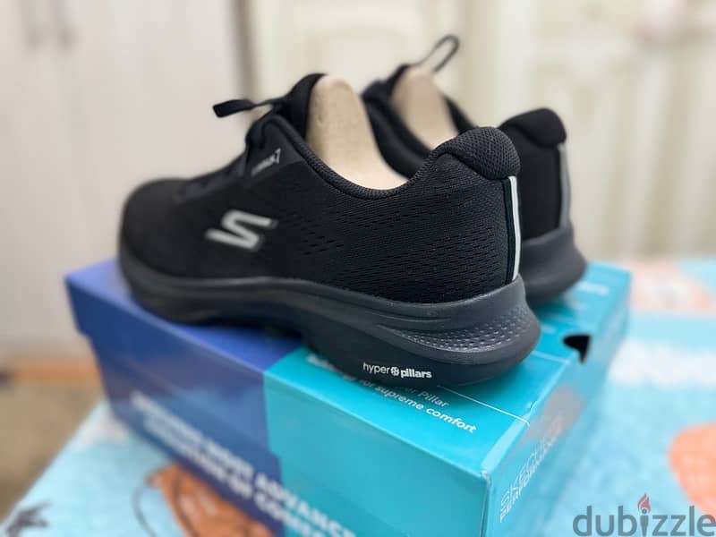 Skechers For Sale like New - شوز اسكتشر للبيع حالة جديدة 2