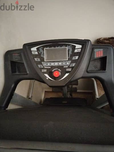 treadmill مستعمل نظيف