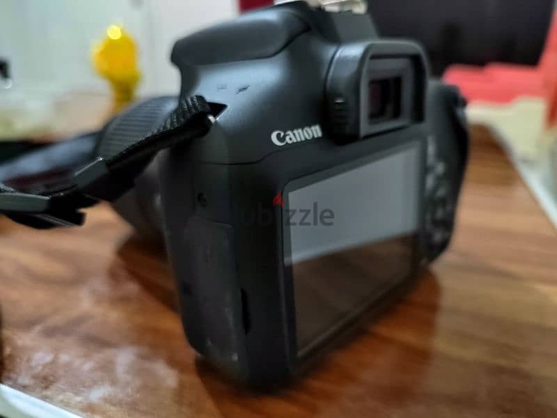 canon 2000D 1