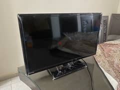 Toshipa screen LCD 24 تليفزيون توشيبا