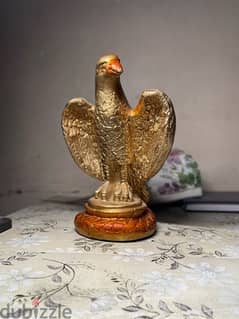 تمثال نسر ذهبي للديكور- golden eagle for decoration