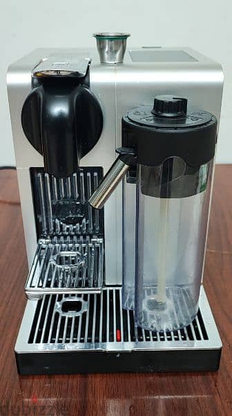 ماكينة قهوة نيسبريسو برو  - Nespresso Lattisssima Pro 0