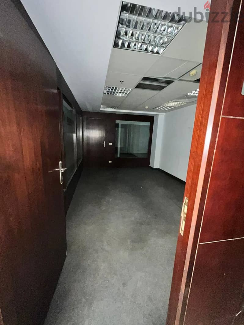 مكتب 280 متر للايجار سوبر لوكس التجمع منطقة البنوك office for rent 2