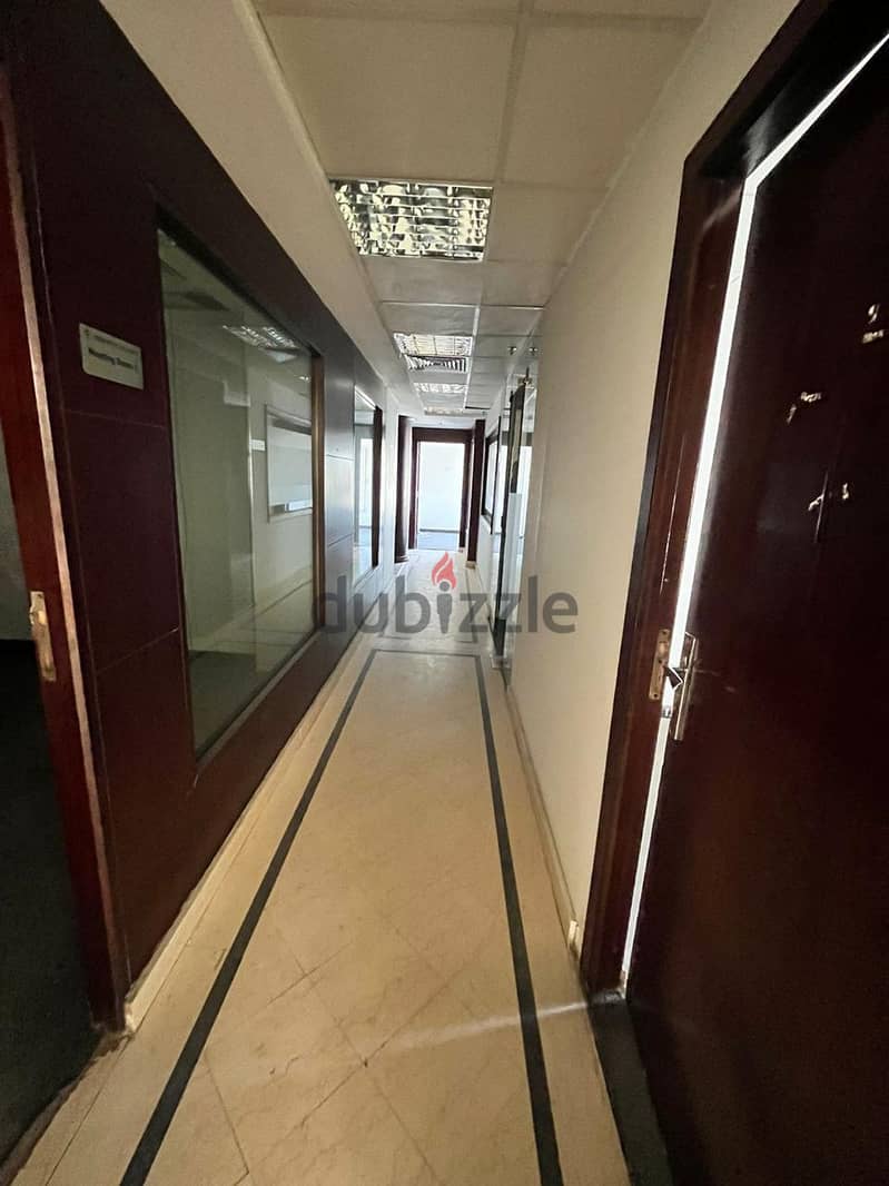 مكتب 280 متر للايجار سوبر لوكس التجمع منطقة البنوك office for rent 3