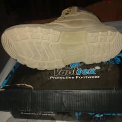 Vaultex safety shoes 0