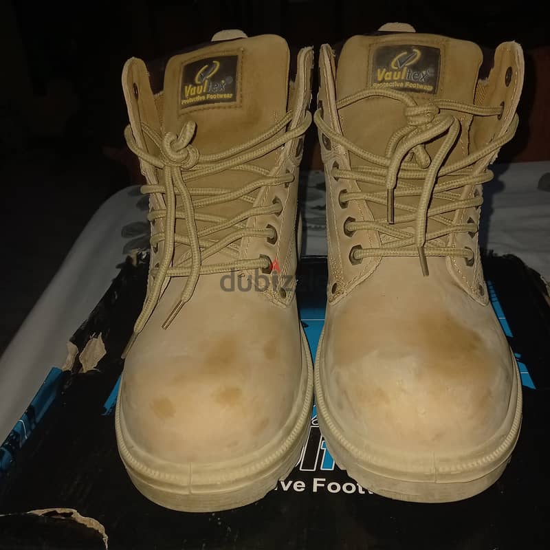 Vaultex safety shoes 1