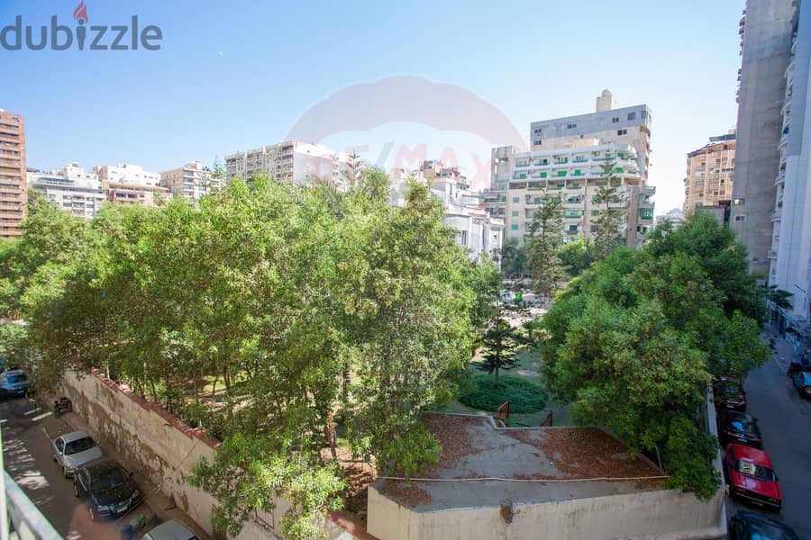 شقة مرخصة للبيع 220م سابا باشا (أمام قصر المرغني) 0