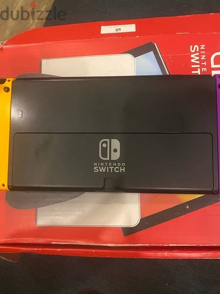 Nintendo switch Oled للبيع with dock 2