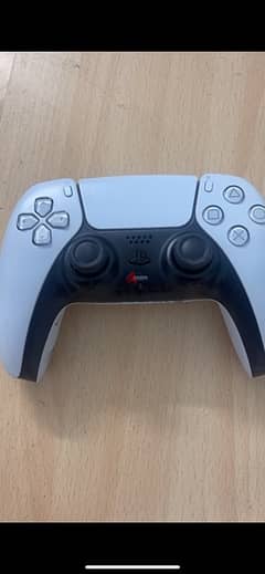 ps5 controller used like new 0