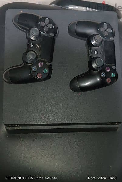 PS4 slim 500GB with 2 controllers 0