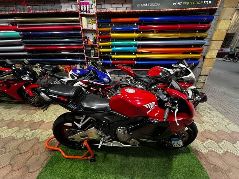 Honda CBR 600 RR 2006 رخصه ٣  سنين وارد المانيا 2