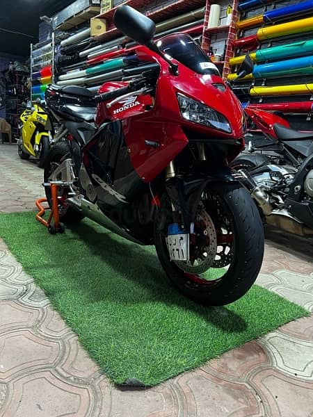 Honda CBR 600 RR 2006 رخصه ٣  سنين وارد المانيا 4