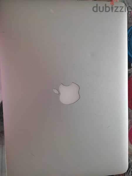 macbook pro 2014 with original adaptor 0