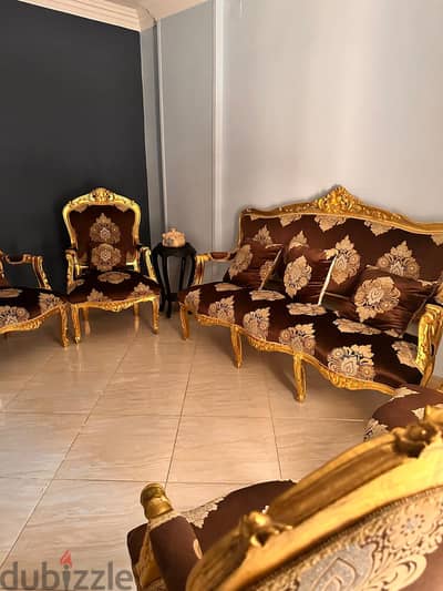 صالون كامل مع طاوله رخام للبيع