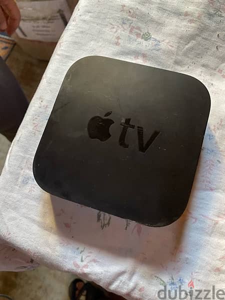 Apple TV A1427 3rd Generation Digital HD Media Streamer 8GB Black 0