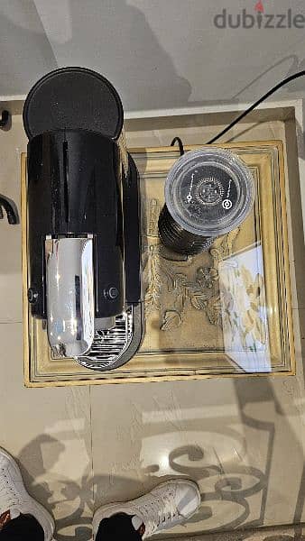 Nespresso Citiz Coffee Machine by Delonghi - Slightly used, almost new 1