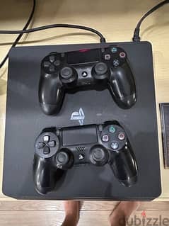 PS4 slim 500GB+2 Controllers