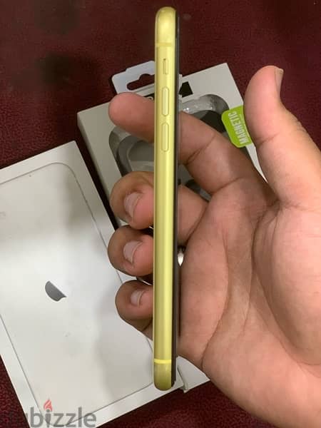 iPhone 11  128GB 3