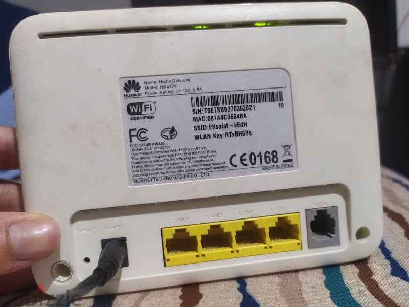 3 اجهزة راوتر اتصالات فيهم واحد VDSL شغالين وينفعوا أكسيس بوينت 4