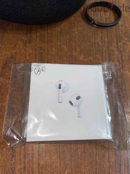 Apple AirPods 3rd Generation Wireless Ear buds,Lightning Charging Case 0