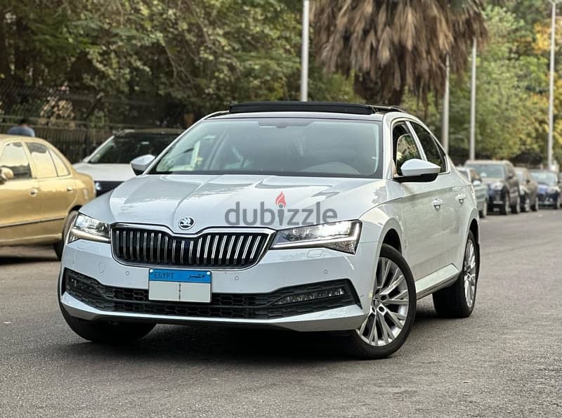 Skoda Superb Ambtion 2022 Wakel like zero 15.000km 1