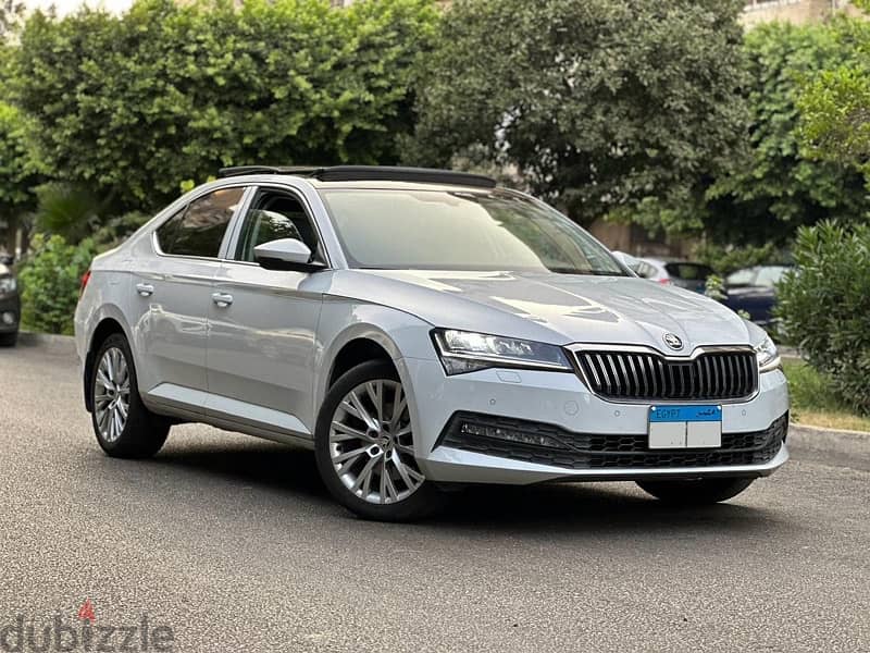 Skoda Superb Ambtion 2022 Wakel like zero 15.000km 5