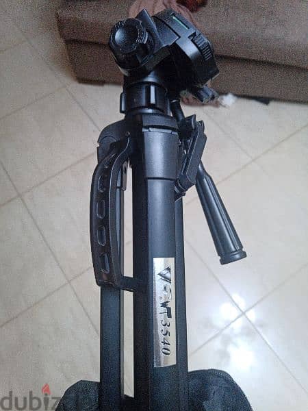 Tripod - used like new 2