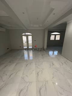 Apartment for sale with kitchen and air conditioners, New Cairo, Third District, near Al-Baghdadi Square behind me  Super deluxe finishing