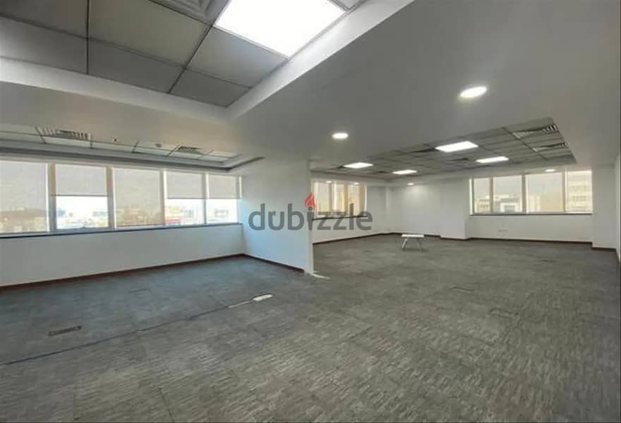 Office 198 sqm in Bank center 2
