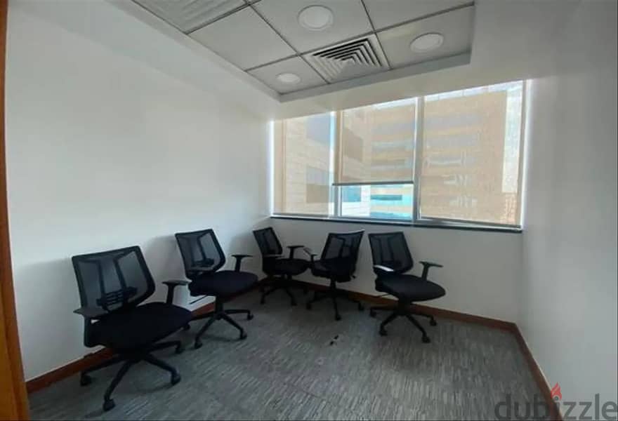 Office 198 sqm in Bank center 6