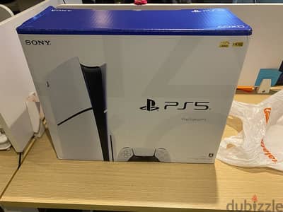 PS5 Slim Disc and digital + Wireless charger