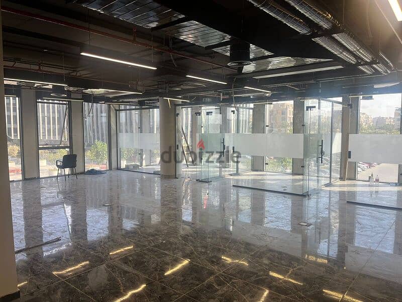 Office space 189 sqm in  Eastown Sodic 10