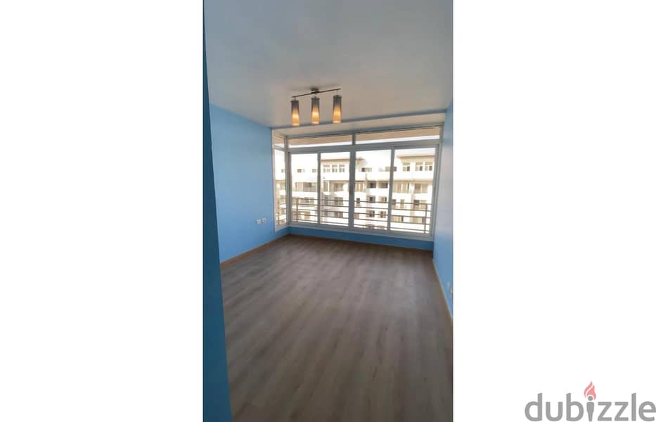 apartment 195m semi furnished for rent hyde park New Cairo 0